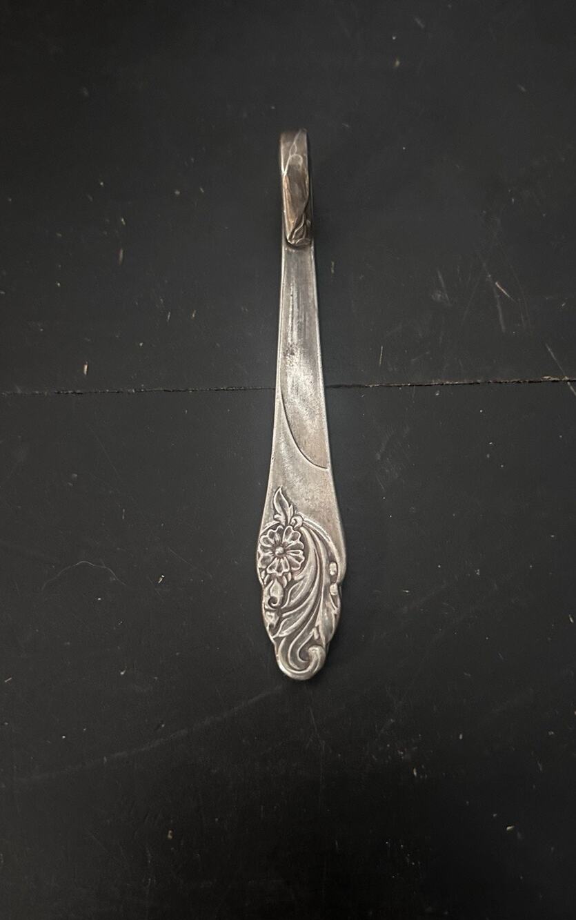 Antique/Vintage Silverplate Glove Button Hook Ornate Floral Handle 3”